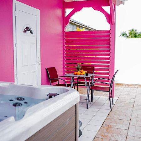 Domaine De La Rosa Spa Privatif Les Abymes Exterior photo